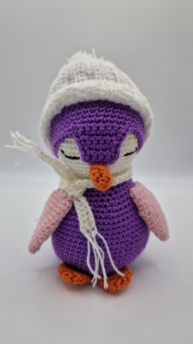 PELUCHE PINGÜINO MOR/G.BLAN